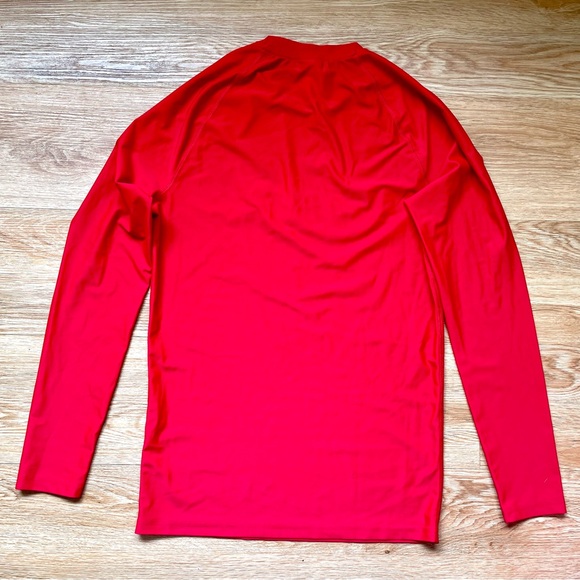 PADI men’s SPF 50+ rashguard. Large. Great condition! - Picture 3 of 4